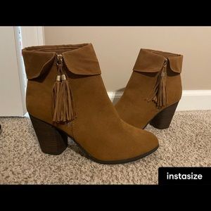 NWOT Lauren Conrad booties size 10